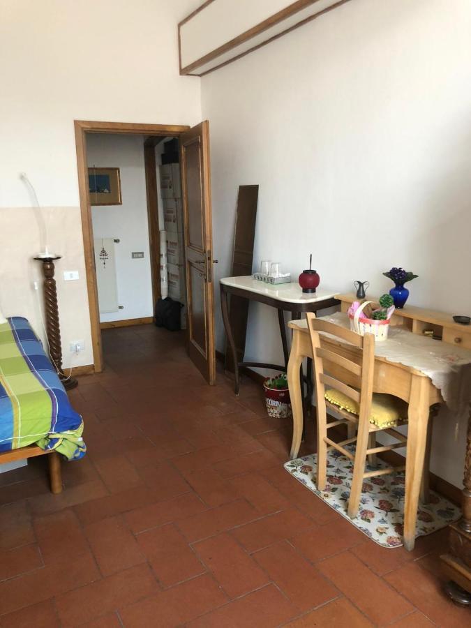 Solo Traveller Bedroom In Homestays City Center Florence Exterior photo